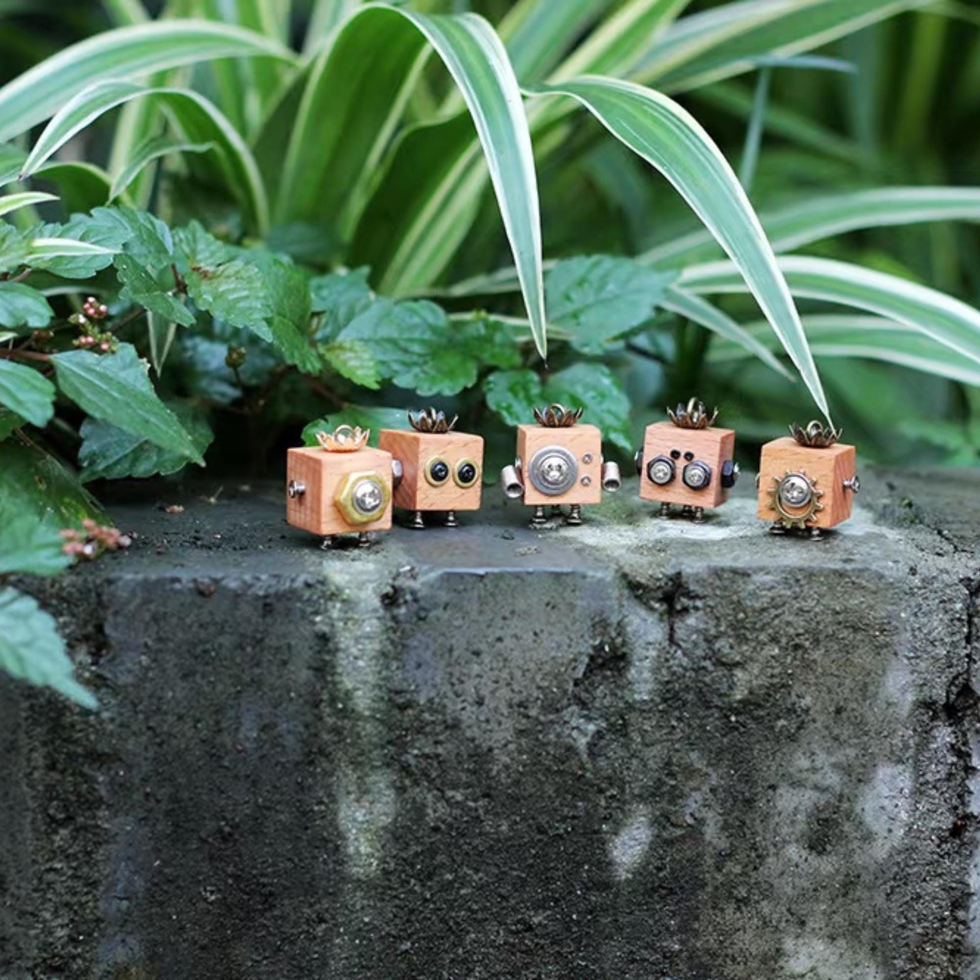 Mini Wooden Steampunk Mechanical Robot Keychain | Cute Gift For Him