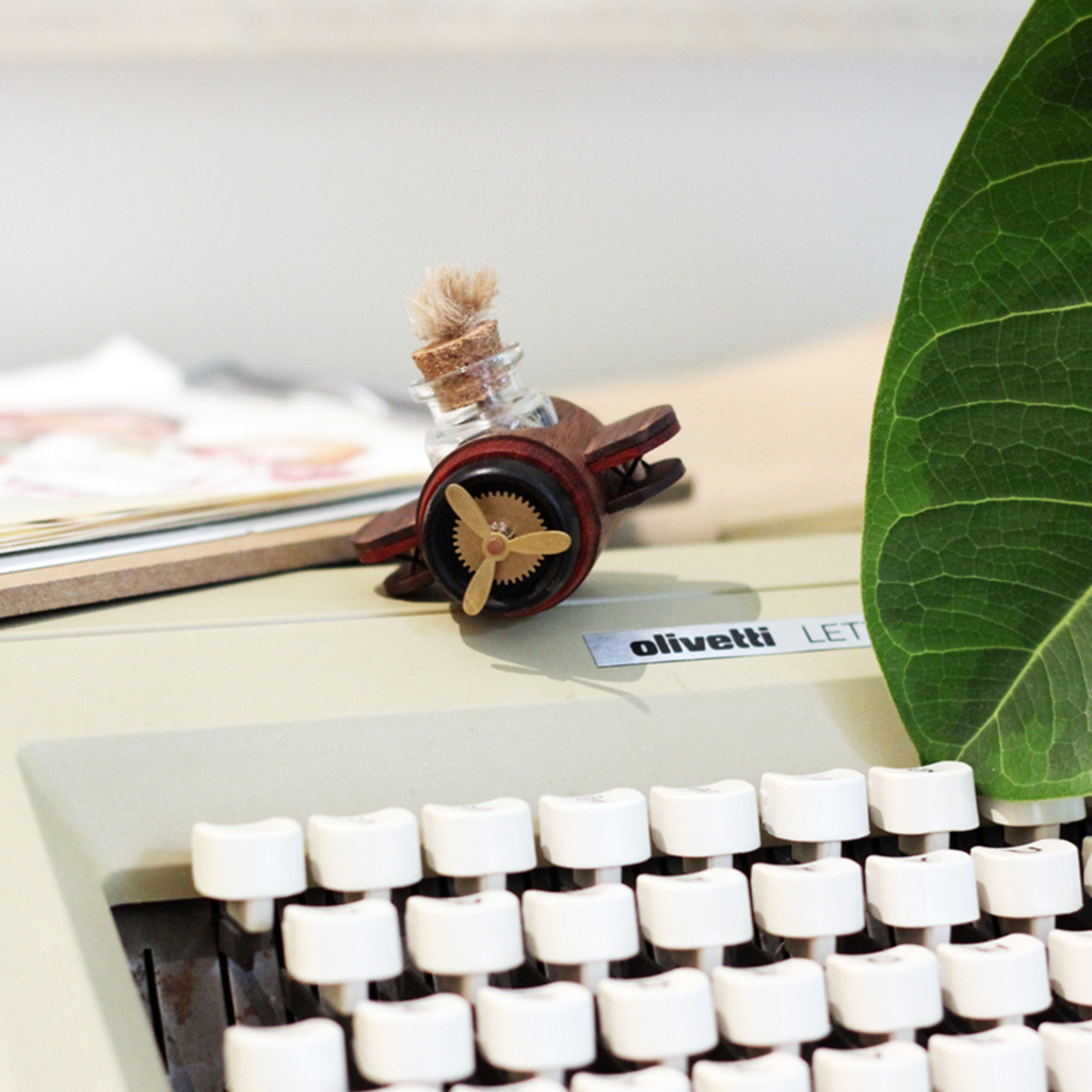 Mini Airplane Wooden Car Essential Oil Diffuser | Cute Car Accessory