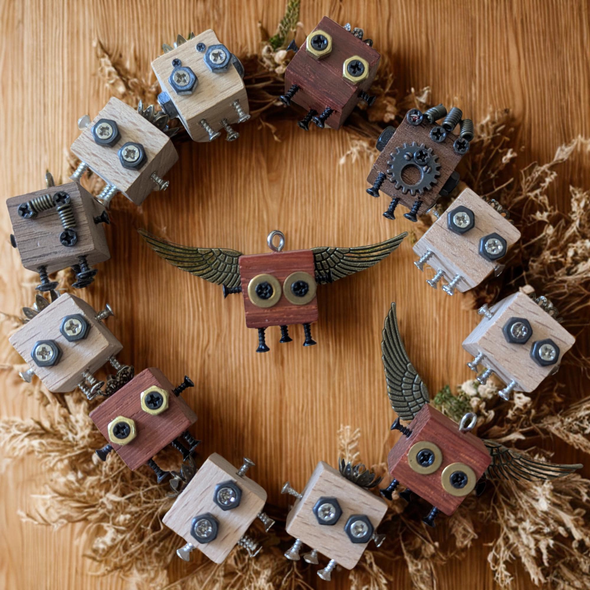 Mini Wooden Steampunk Mechanical Robot Keychain | Cute Gift For Him
