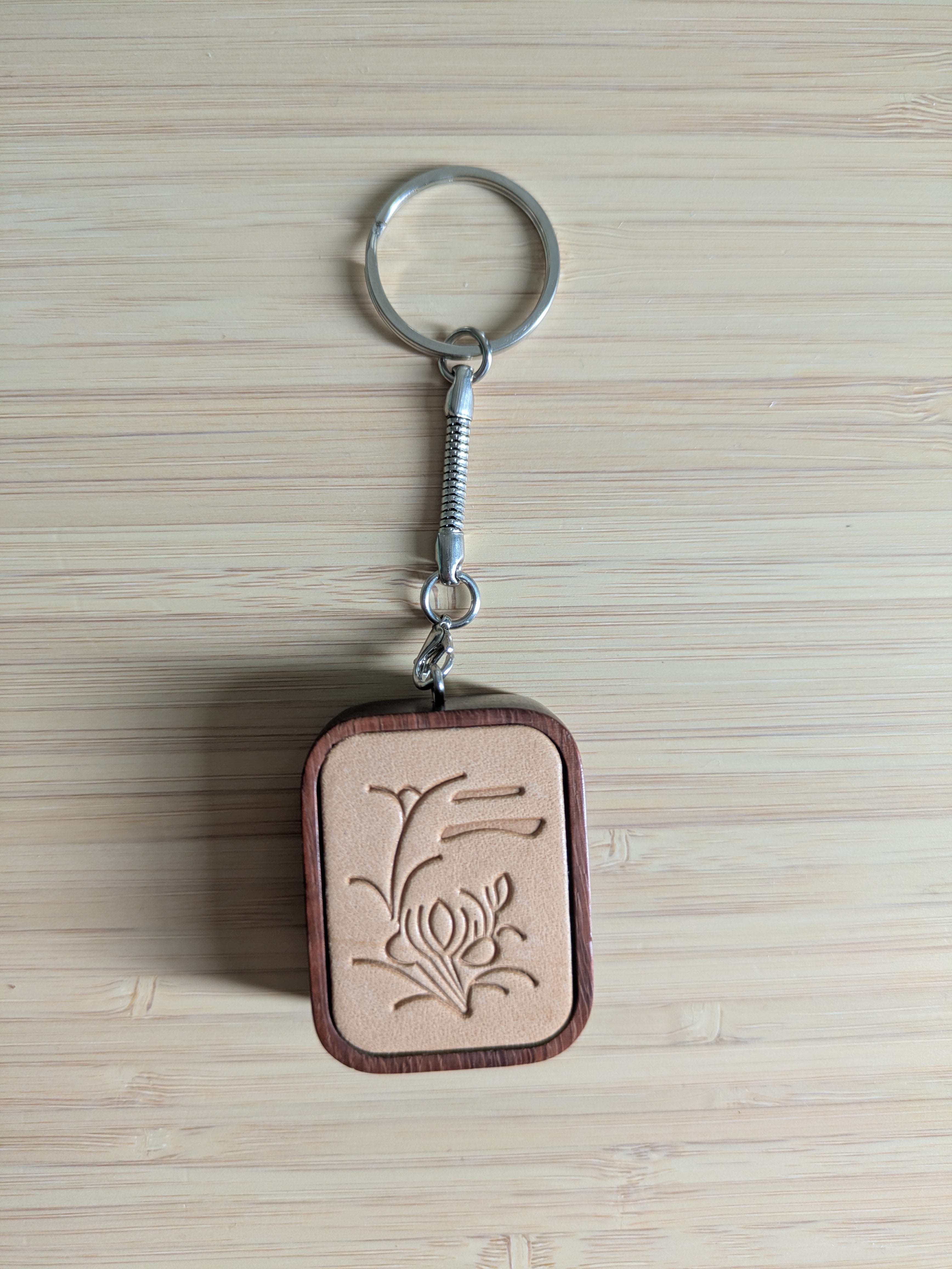 Wooden Mahjong Tile Bag Charm | Unique Wall Decor For Mahjong Lovers